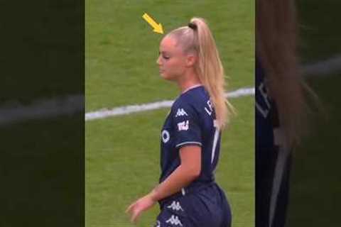 Neymar Vs 11 female footballers 😯