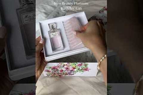 Dior Beauty Platinum Birthday gift unboxing: Miss Dior hair perfume and hair comb #diorunboxing
