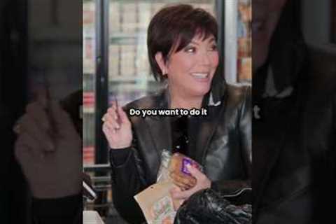 Kylie and Kris doing grocery shopping 😆#kardashians #kimkardashian #kylie #kyliejenner #kendall #tv