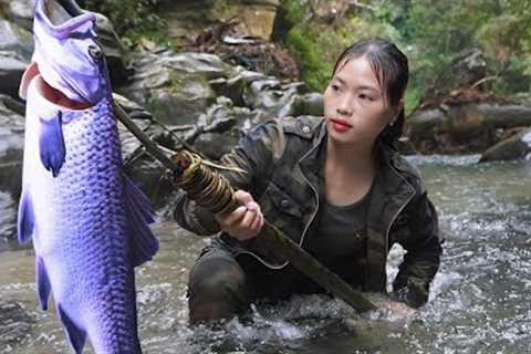 Catching stream fish, catching squirrels, survival skills, wild survival alone