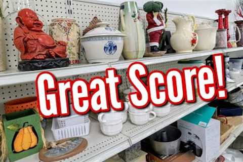 💥NEW GOODWILL THRIFTING TRIP! | Thrift with Me + An Awesome Vintage Score! 2025