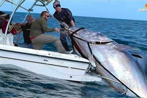Catches a MASSIVE Bluefin Tuna in North Carolina