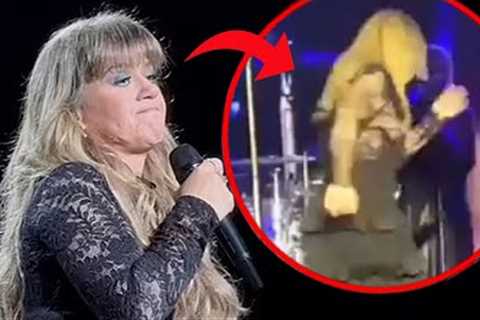 Kelly Clarkson Is Humiliated During Vegas Residency