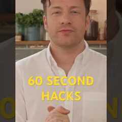 How to Peel Garlic in 60 seconds. #food #delicious #hacks