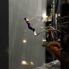 🫣 Kenny Strong does this +10x per week at #KA | Cirque du Soleil #shorts