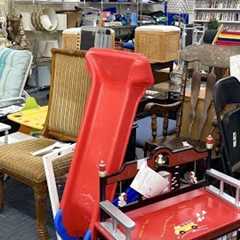 GOODWILL SHOP WITH ME SOFAS FURNITURE CHRISTMAS DECORATIONS KITCHENWARE SHOPPING STORE WALK THROUGH