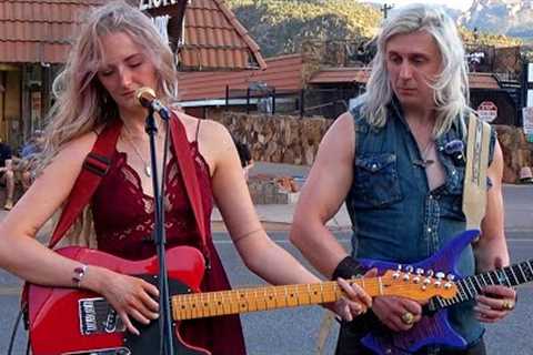 I Give Her My Guitar and This Singer Shocks Everyone With Hallelujah