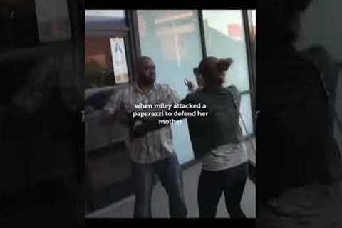 When Miley Cyrus attacked a paparazzi to defend her mom #shorts #celebrities