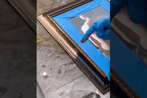 How to give a picture frame an antique look! 🖼️ (Rub n’ Buff Tutorial) #diy #easydiy #homedecor..