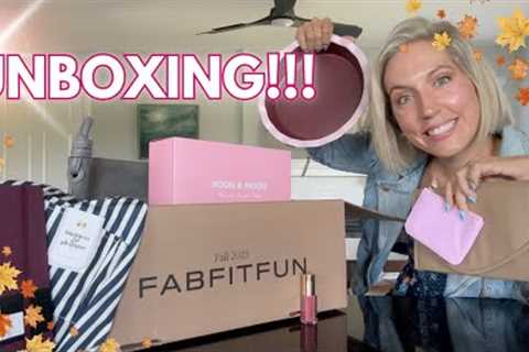 $372 in Cozy Fall Finds… for Less Than $70! (FabFitFun Unboxing)