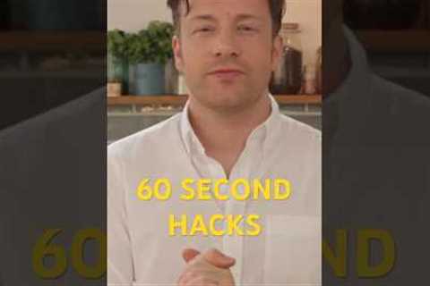 How to Peel Garlic in 60 seconds. #food #delicious #hacks