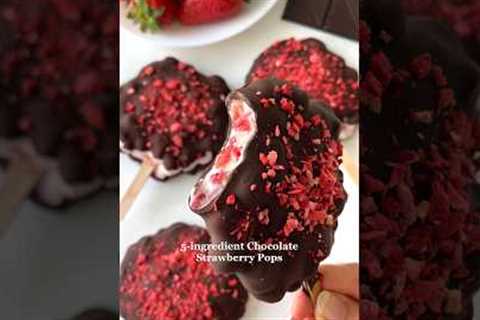 5-ingredient Chocolate Strawberry Pops🤩 #easyrecipes #healthyrecipes #viralrecipe