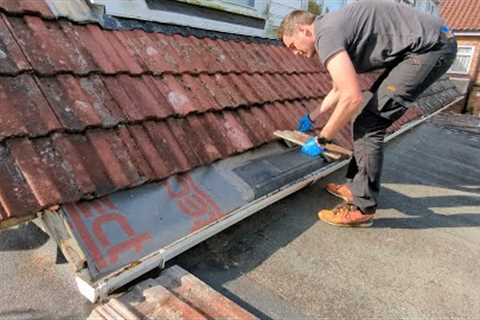 Fitting Eaves Protection Support Tray! Stop Roof Leaks and Felt Rot - DIY