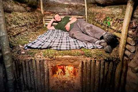 Building a Cozy Shelter under a Tree with a warm clay bed, Hidden dugout Bushcraft, Survival