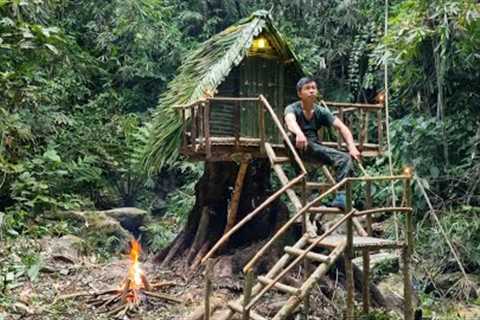 Survival skills, Building a simple tree house in the primeval forest