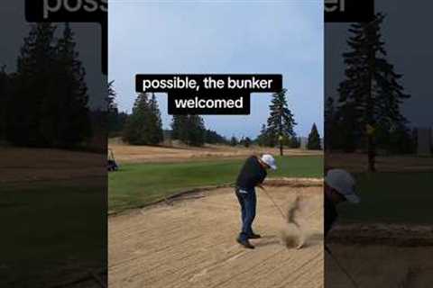 This is how you do it!!#funnygolf #sandtrap #golfing #vokey