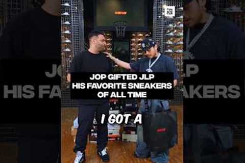JOP had to bless JLP with his favorite sneaker of all time @FUERZAREGIDA #sneakershopping