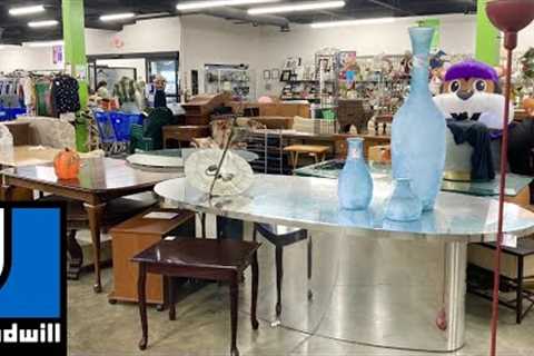 GOODWILL SHOP WITH ME FURNITURE SOFAS KITCHENWARE CHRISTMAS DECORATIONS SHOPPING STORE WALK THROUGH