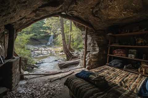 Living in a Cliff Cave | Bushcraft Survival Shelter Build