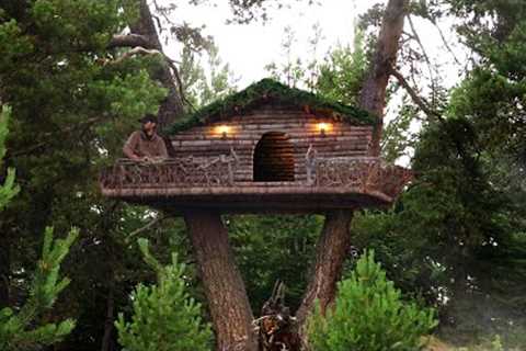 BUSHCRAFT TREEHOUSE - Building a Shelter in the Rainy Forest - Solo Camping in the Wilderness