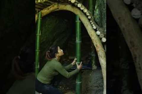 Forest Girl Builds a Bamboo House Under a Rock | Jungle Survival Skills#forestgirl #junglelife#viral