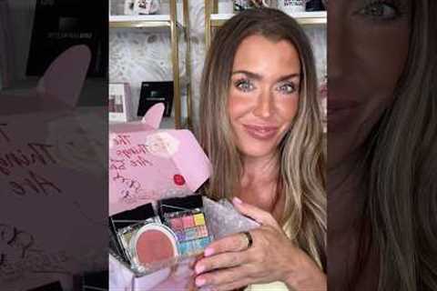 Let’s unbox the June Eyescream Beauty Box #eyescreambeauty #subscriptionunboxing #makeup