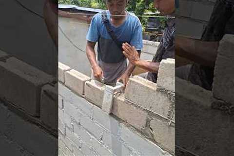 the fastest tool for leveling the mortar for installing bricks.