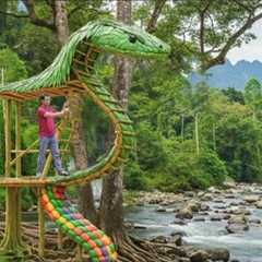 Building a Bamboo Snake House in a Tree - Survival Skills to Hide from Wild Animals