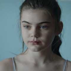 Reverse Selfie: Social Media's Impact on Girls' Self-Esteem | Dove