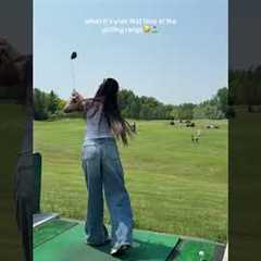 my friend is like “look at the ball the whole time”🤣 #golfing #golf #relatable #firsttime #golftok