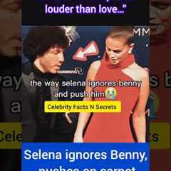 Selena Pushes Benny at Emmys 2025 – Fans Stunned!