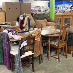 GOODWILL SHOP WITH ME CHRISTMAS DECORATIONS FURNITURE CHAIRS KITCHENWARE SHOPPING STORE WALK THROUGH