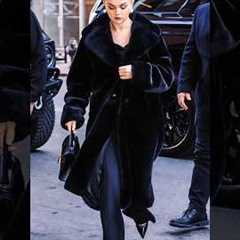 Selena Gomez, March 29, 2023, in New York City🖤 #selenagomez #paparazzi #selenagomezsongs