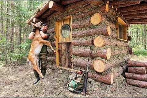 Building a Bear-Proof Survival Log Cabin ALONE (Deep in the Canadian Wilderness)