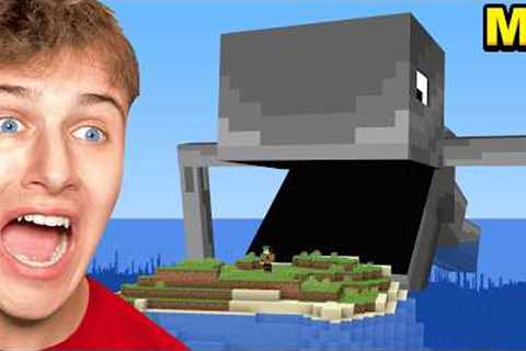 Trolling My Friends as SEA EATER in Minecraft