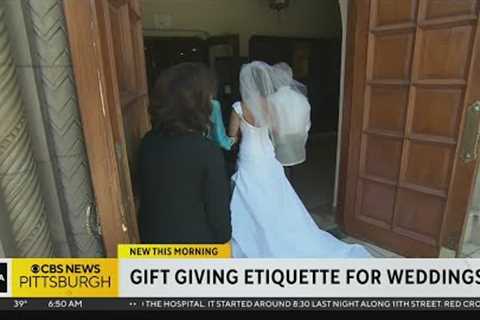 Proper etiquette to wedding gift-giving
