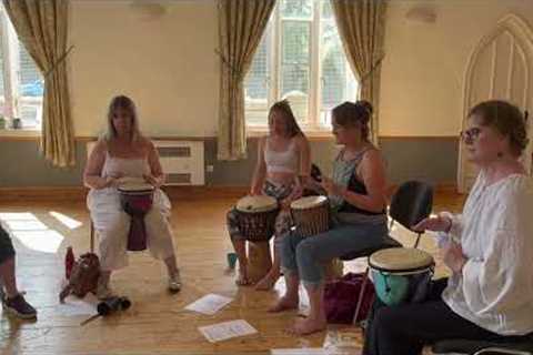 Playing djembe - 3 easy interlocking rhythms for a beginner's drum circle