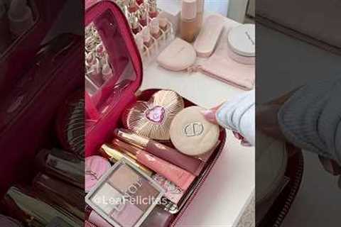 pack my makeup with me 💗🌸✨ #makeup #packing #makeupcollection #beauty #asmr