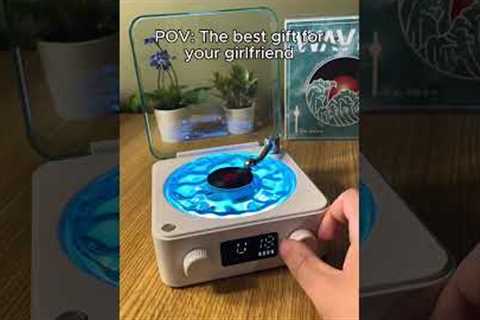 This is the best gift for you girlfriend/boyfriend! #couple #gift #asthetic #vinyl #speaker #light