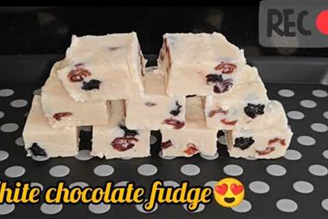 White Chocolate Fudge Recipe with Cranberries 😍