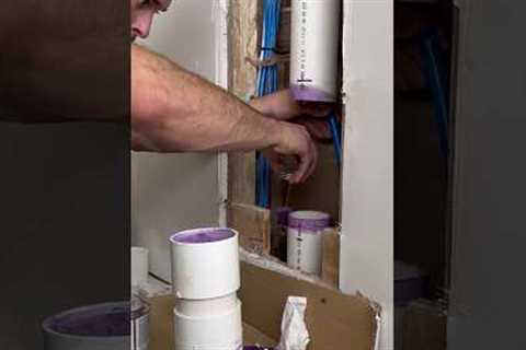 Repair Coupling on a 3” vent #plumbingservice #sparkies #electrician #trades #coupling #primer #pvc