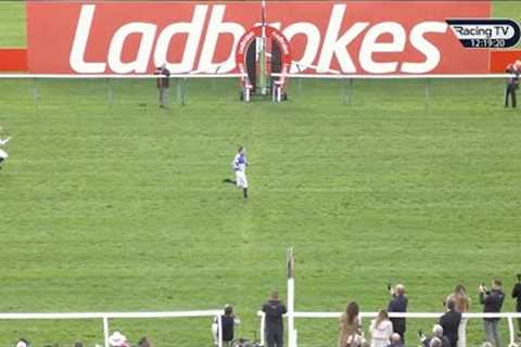 Jason Hart runs riot in Jockeys' race at Ayr!
