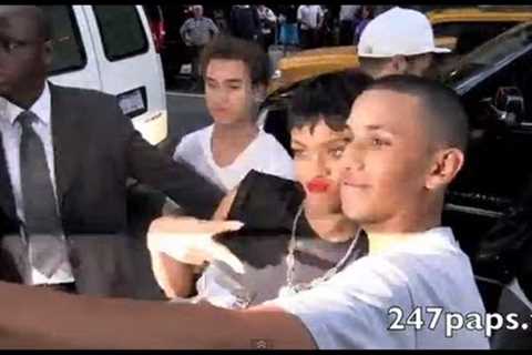 Rihanna talks that talk with her fans in New York City