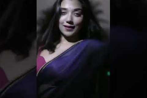 Saree look is damn sexy #Influencers #Shorts