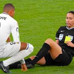 Heartwarming Sportsmanship & Respect Moments in Football