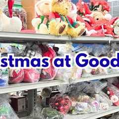 WHAT CAN I BUY AT GOODWILL FOR $10? //  Christmas Edition // #goodwill #chrsitmas