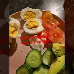 Check out my quick healthy breakfast #brealfast #shorts #tomato #eggs