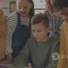 Your First Robot! | Getting Started with Arduino and Coding 🤖💻