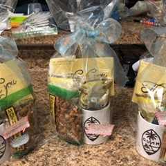 A1 Bakery Supplies Cellophane Bags For Baskets Cellophane Gift Bags For Wine Bottles, Small B Review