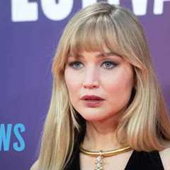 Jennifer Lawrence Reveals Which Kardashians Star She Finds Annoying | E! News